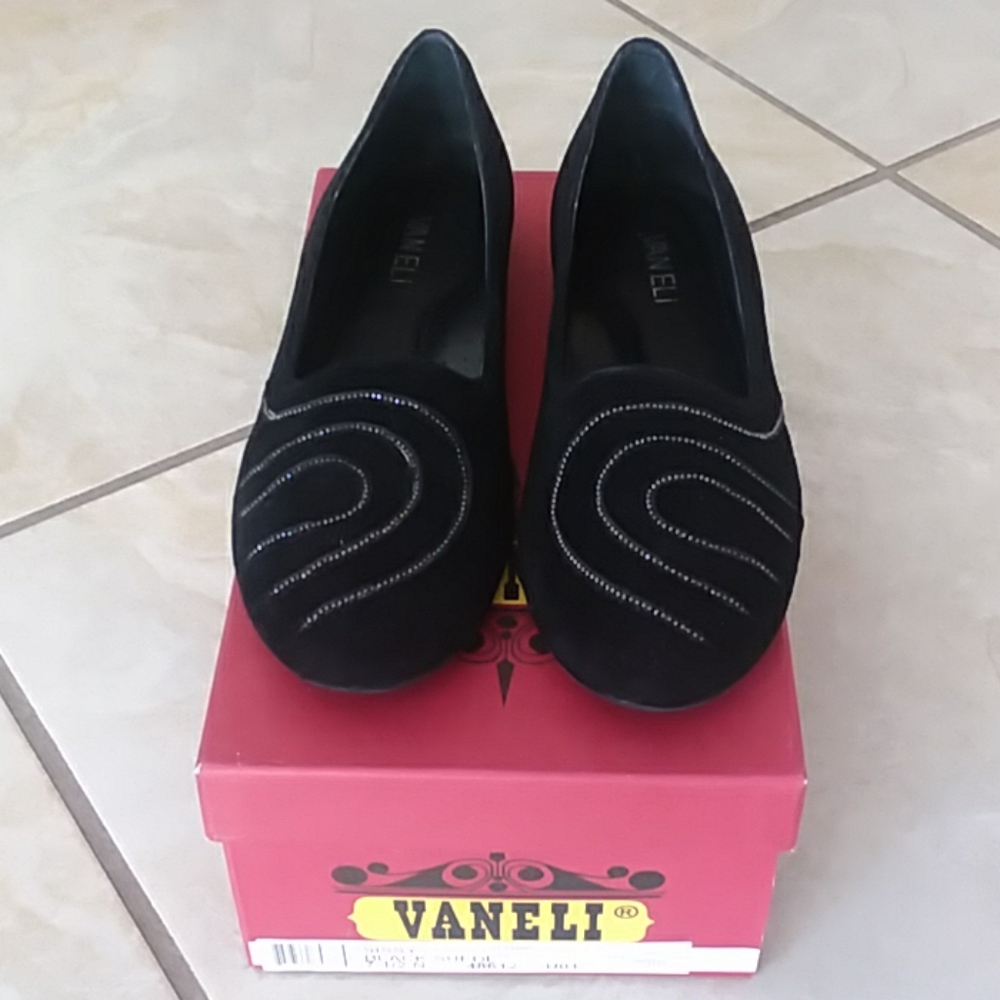 Vaneli sissy black suede flats size 7 1/2 N